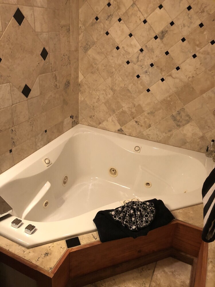 Bed & Breakfast All Seasons Inn