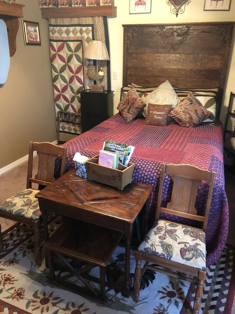 Bed & Breakfast All Seasons Inn