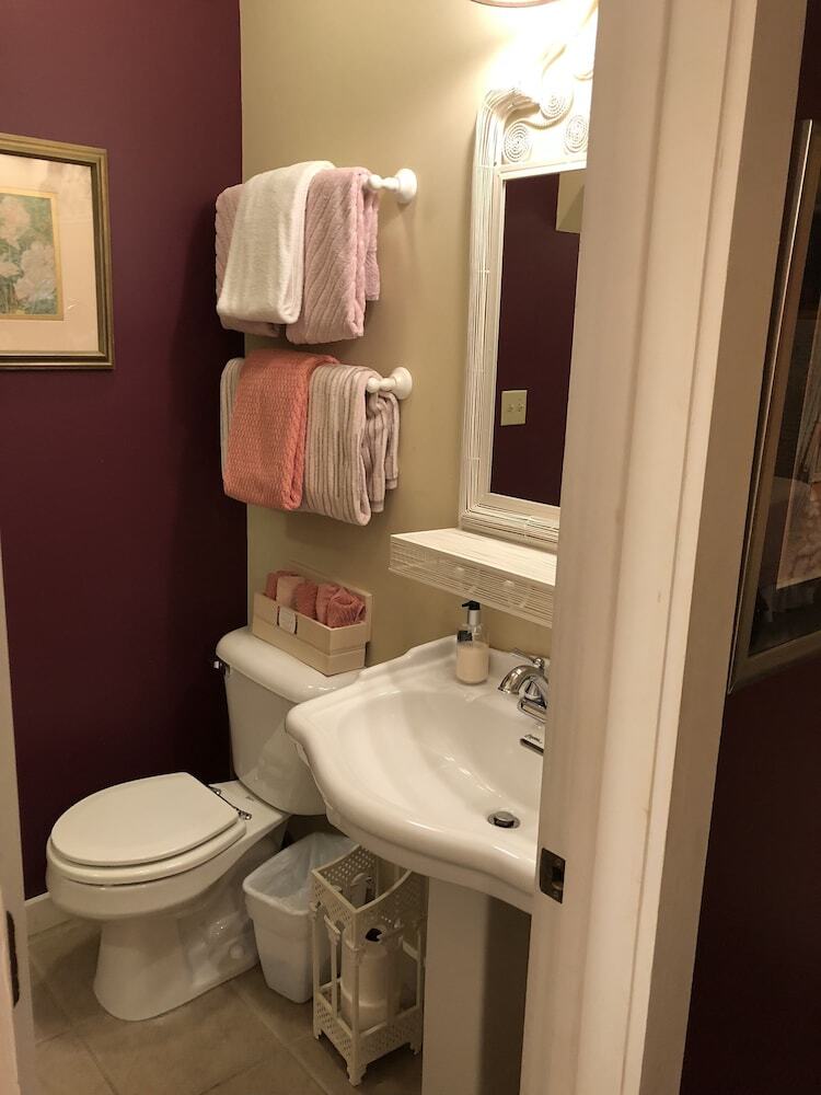 Bed & Breakfast All Seasons Inn