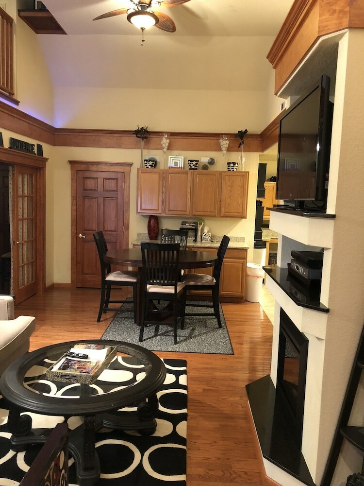 Bed & Breakfast All Seasons Inn