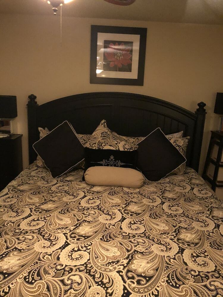 Bed & Breakfast All Seasons Inn