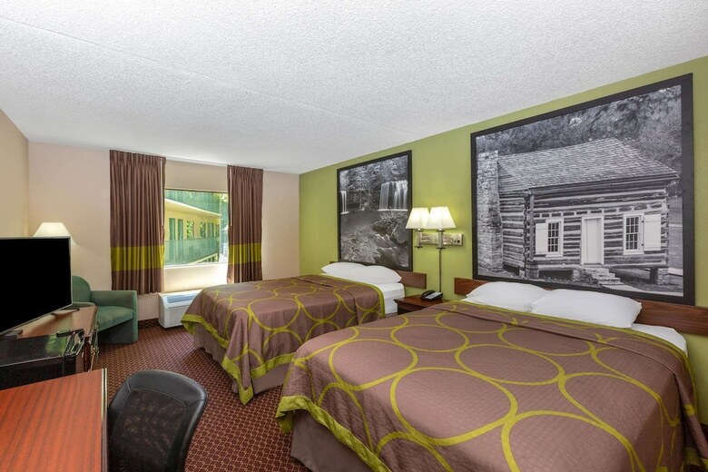 Eureka Holiday Hotel
