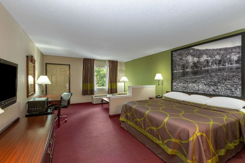 Eureka Holiday Hotel