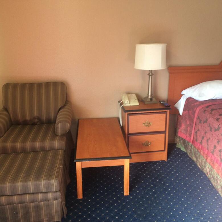 Crown Lodge Motel