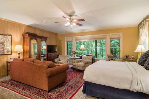 The Stockade Bed And Breakfast