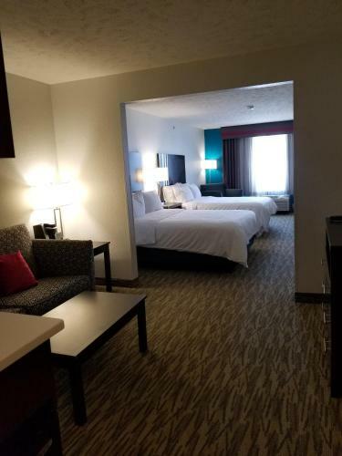 Holiday Inn Express Hotel & Suites Omaha West
