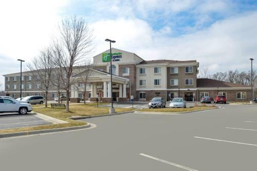 Holiday Inn Express Hotel & Suites Omaha West