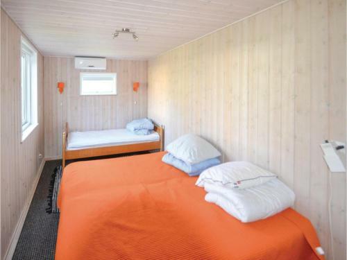 Three-bedroom Holiday Home In Allingabro