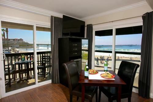 Ocean Beach Hotel