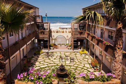Ocean Beach Hotel