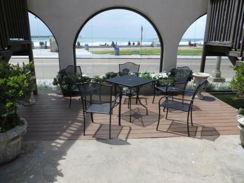 Ocean Beach Hotel