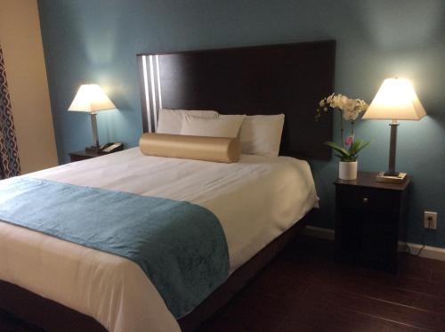 Motel Cabrillo Inn & Suites Airport