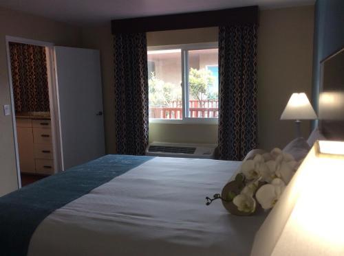 Motel Cabrillo Inn & Suites Airport