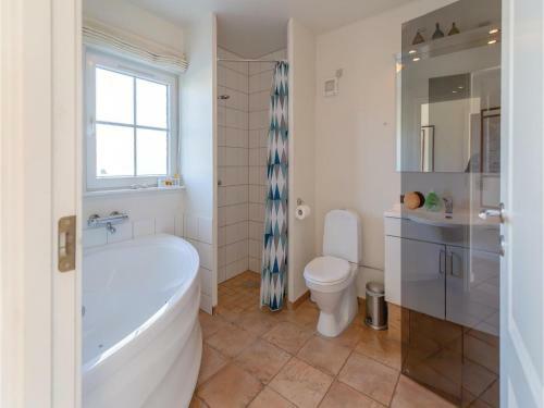 Three-bedroom Holiday Home In Brenderup Fyn
