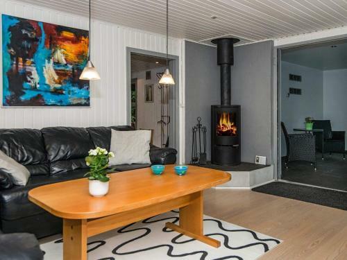Four-bedroom Holiday Home In Ebeltoft 17
