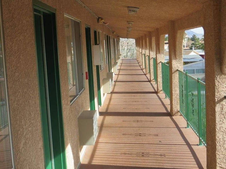 Crown Motel