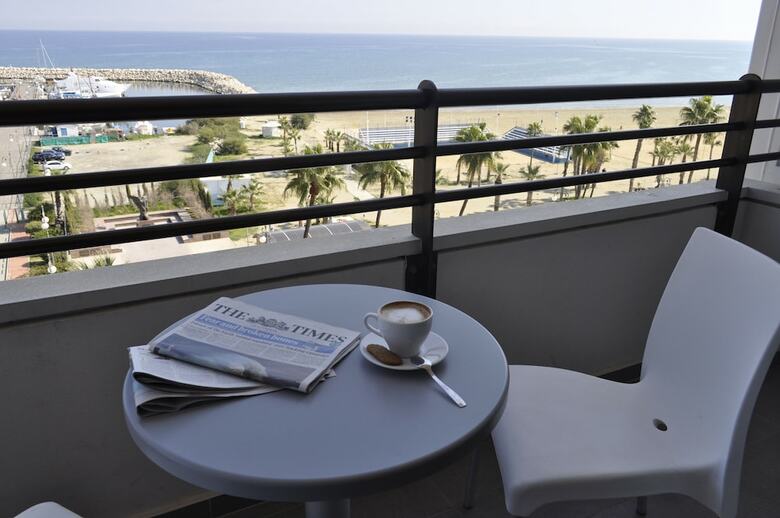 Sun Hall Hotel