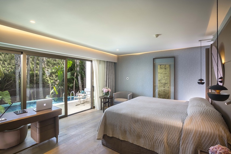 Four Seasons Hotel