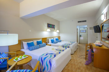 Hotel Cavo Maris Beach