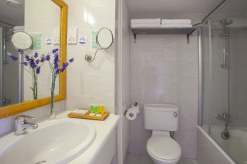 Hotel Cavo Maris Beach