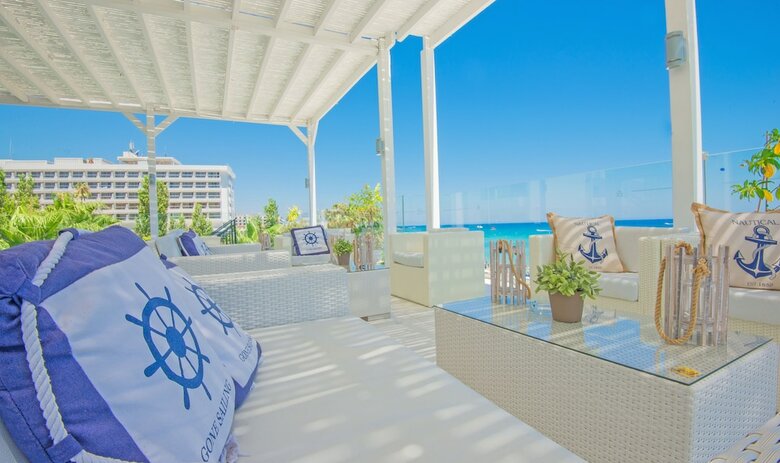 Hotel Silver Sands(.)