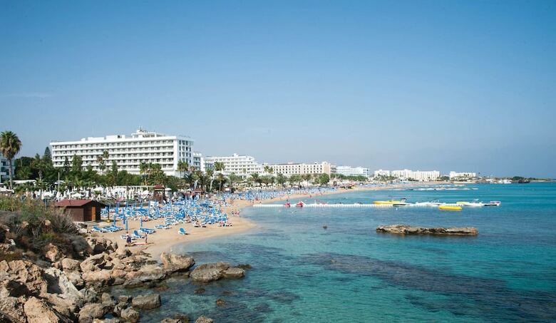 Hotel Silver Sands(.)