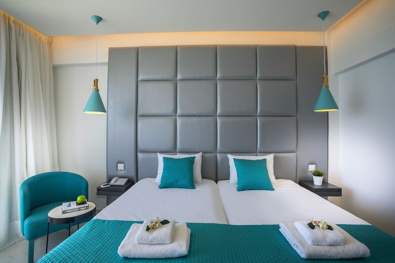 Hotel Silver Sands(.)