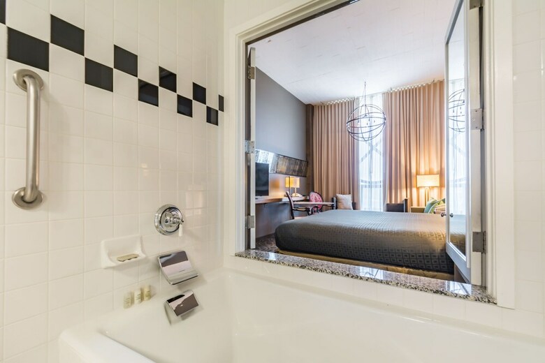 Proximity Hotel