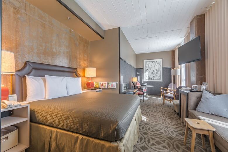 Proximity Hotel