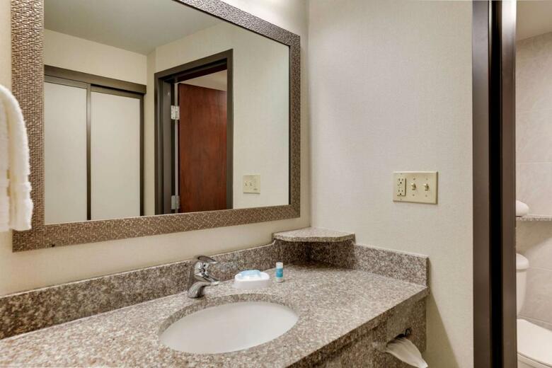 Hotel Drury Inn & Suites Columbus Convention Center