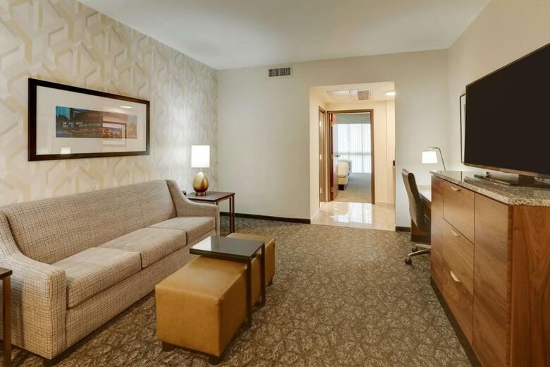 Hotel Drury Inn & Suites Columbus Convention Center