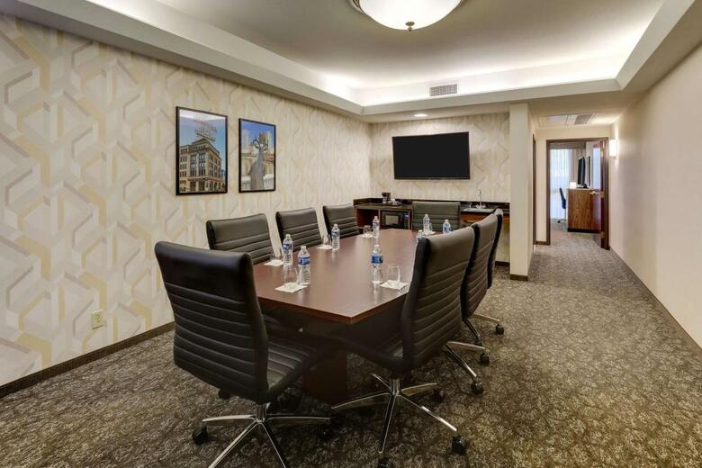 Hotel Drury Inn & Suites Columbus Convention Center