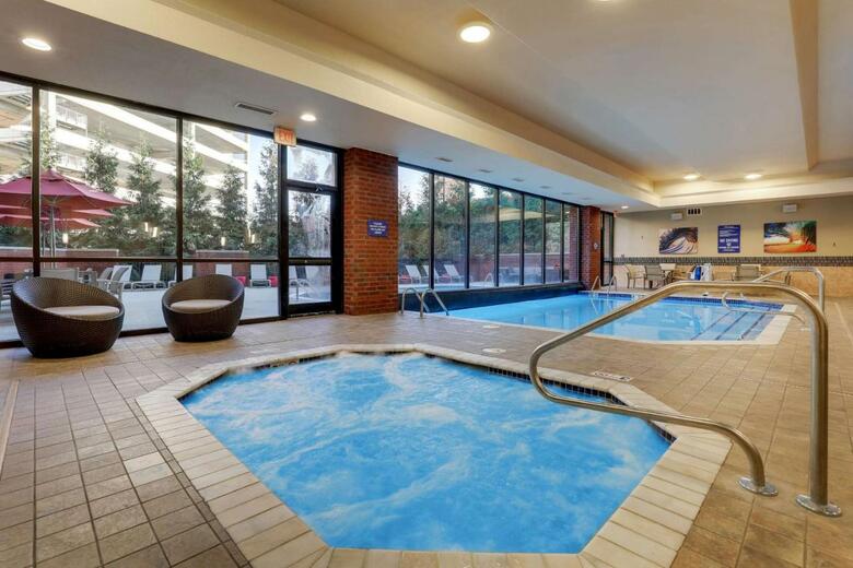 Hotel Drury Inn & Suites Columbus Convention Center
