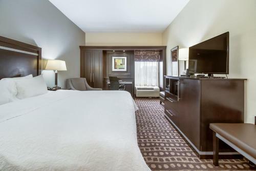 Hotel Hampton Inn West