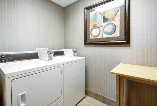 Hotel Hampton Inn West