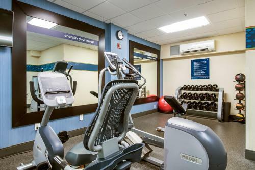 Hotel Hampton Inn West