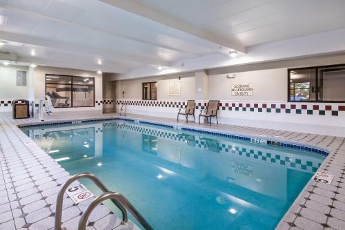 Hotel Hampton Inn West