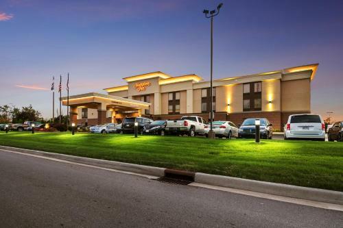 Hotel Hampton Inn West