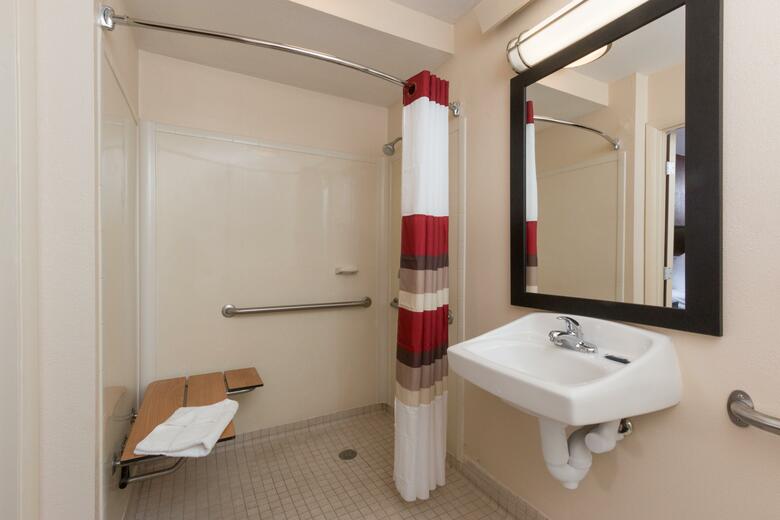 Hotel Red Roof Plus+ Columbus - The Ohio State University