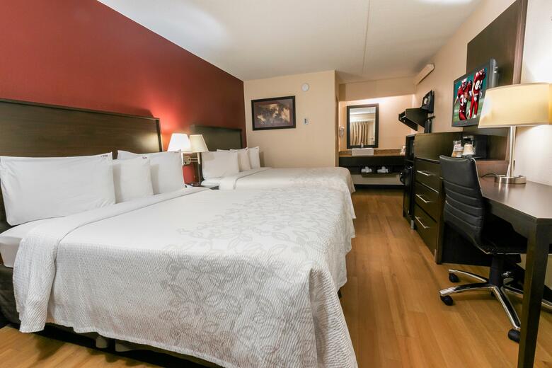 Hotel Red Roof Plus+ Columbus - The Ohio State University