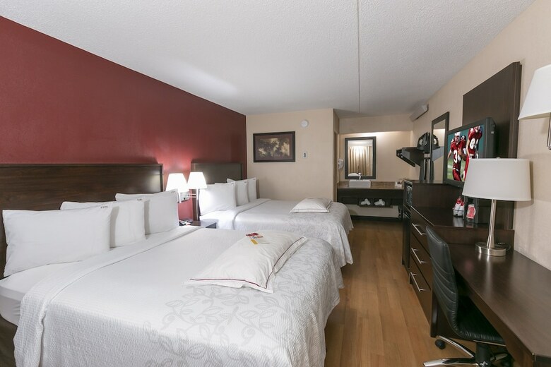 Hotel Red Roof Plus+ Columbus - The Ohio State University