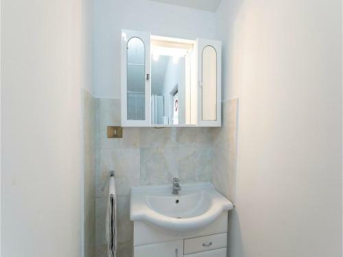 Four-bedroom Holiday Home In Allerona -tr-