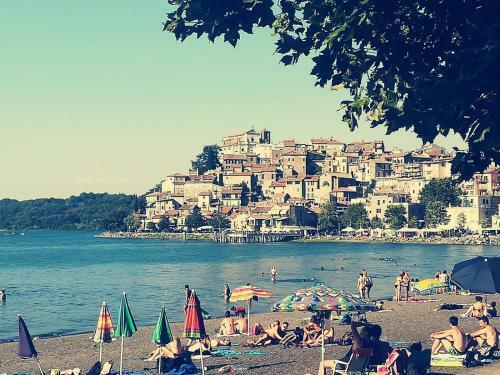 Apartamento In Front Of The Lake, A Step From Rome!