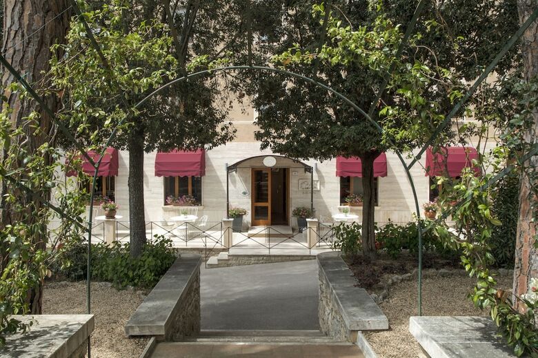 Hotel Albergo Posta Marcucci