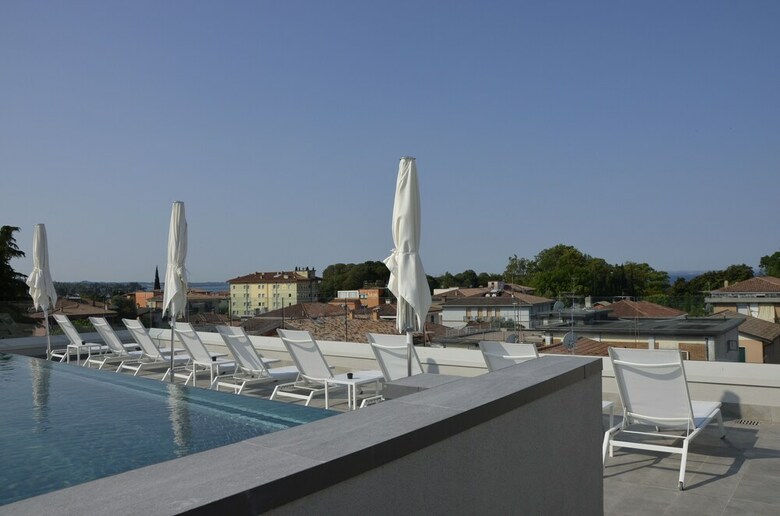 Solho Hotel