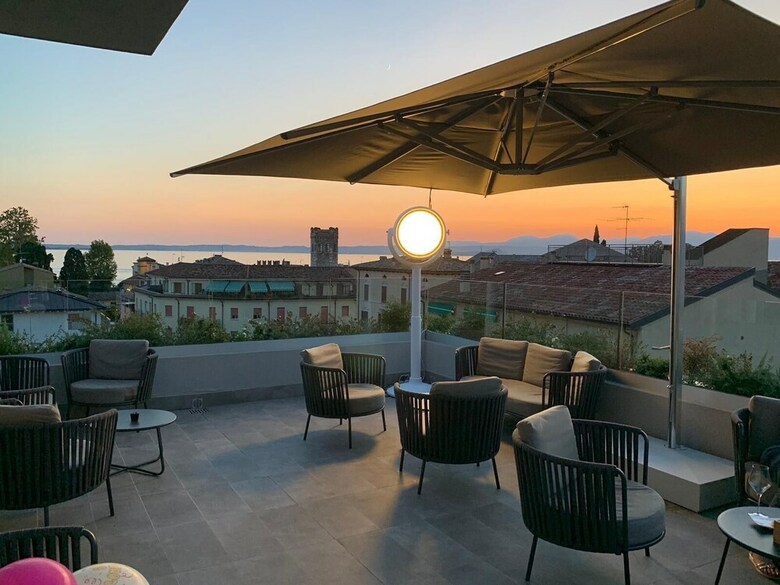 Solho Hotel