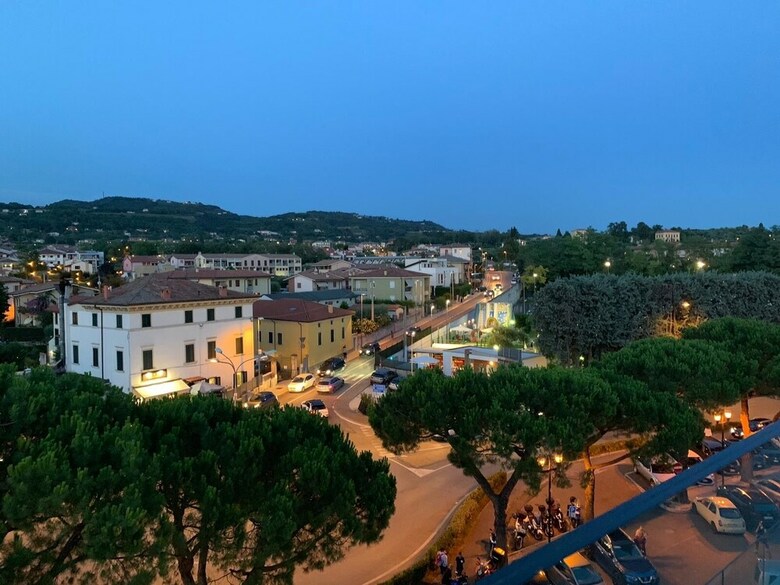 Solho Hotel