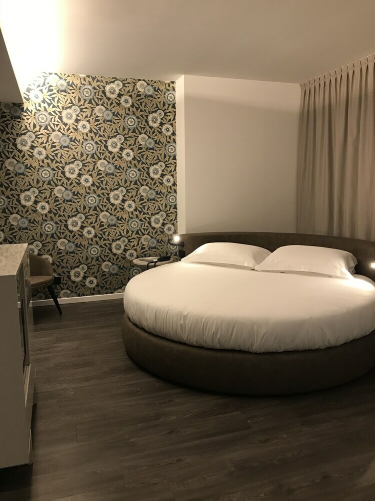 Solho Hotel