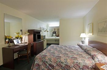 Motel Americas Best Value Inn-columbus/north