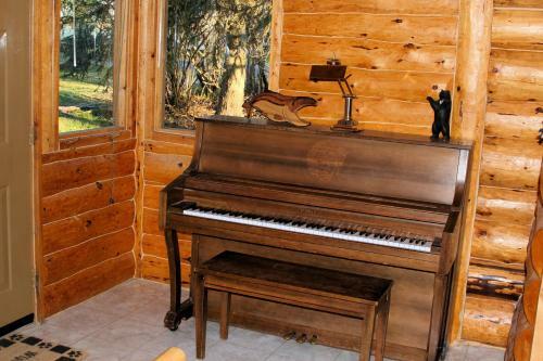 Bear Den Vacation Home